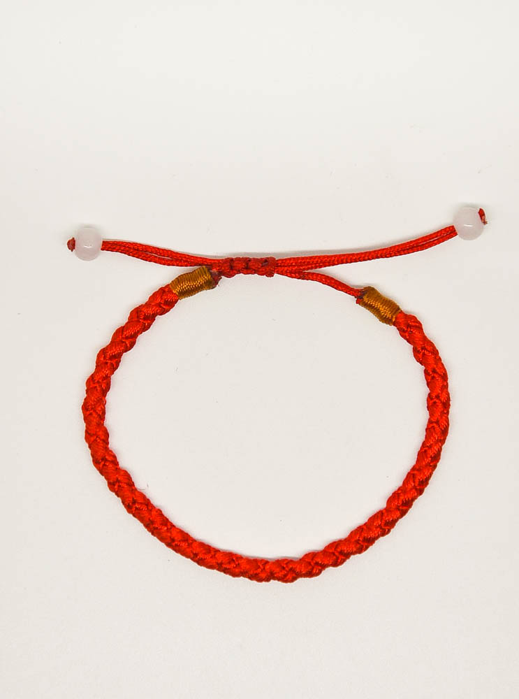 как сделать оберег из красной. плетеный браслет. браслет оберег. красная нить оберег. красная нить оберег.